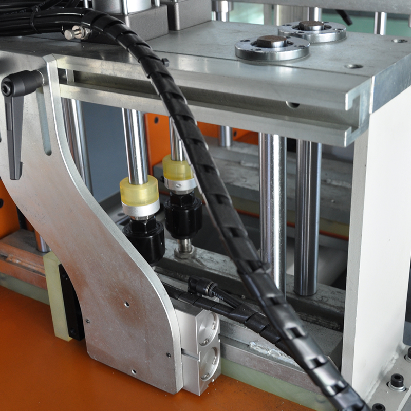 RIYIJ-Q500全自動高效切鋁機