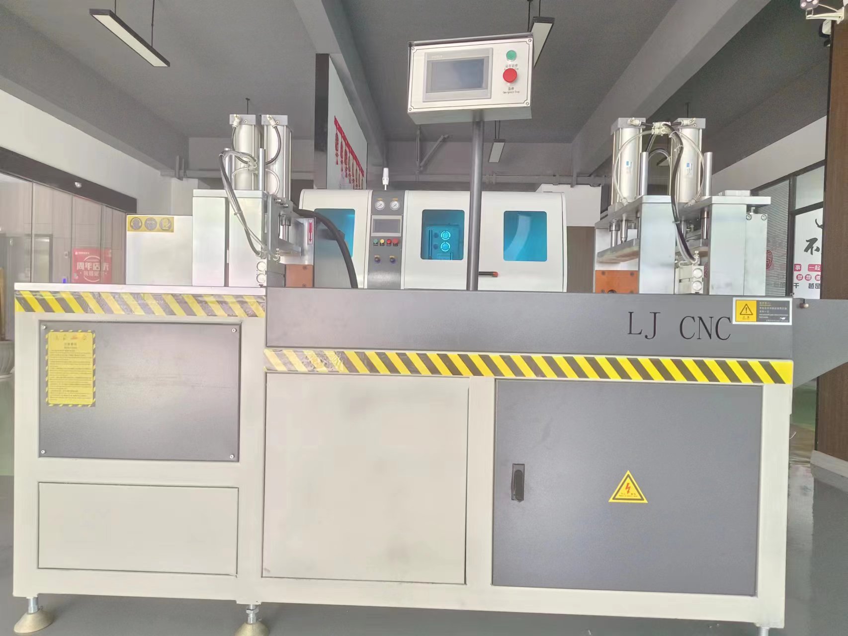 為什么選擇日意嘉切鋁機？