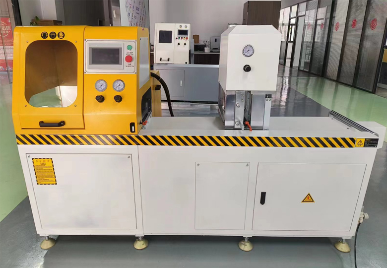 老客戶強烈推薦——日意嘉全自動切鋁機