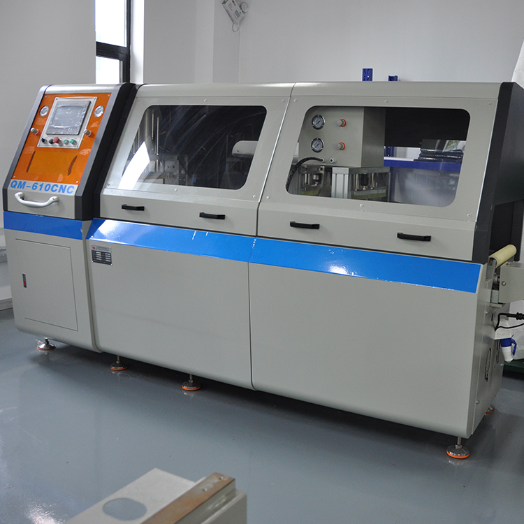 610無尾料分離式全自動切鋁機帶防護罩主圖10