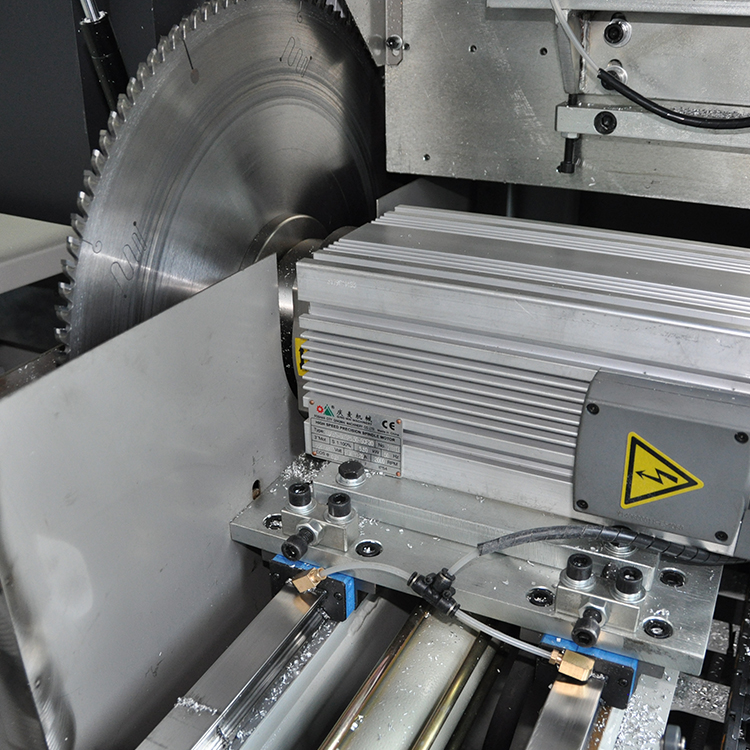 銅管切割機(jī) 銅管切割機(jī)