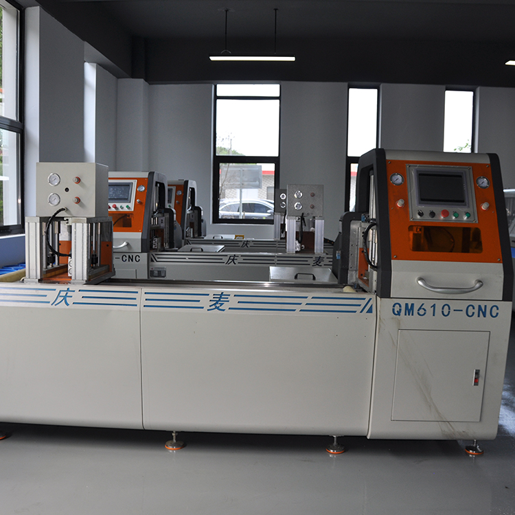 610無尾料分離式全自動切鋁機主圖1