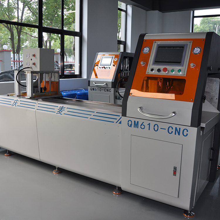 610無尾料分離式全自動切鋁機主圖4 610無尾料分離式全自動切鋁機主圖4